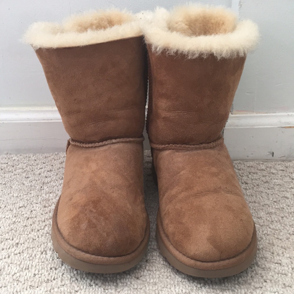 Bailey Bow Uggs - image 3